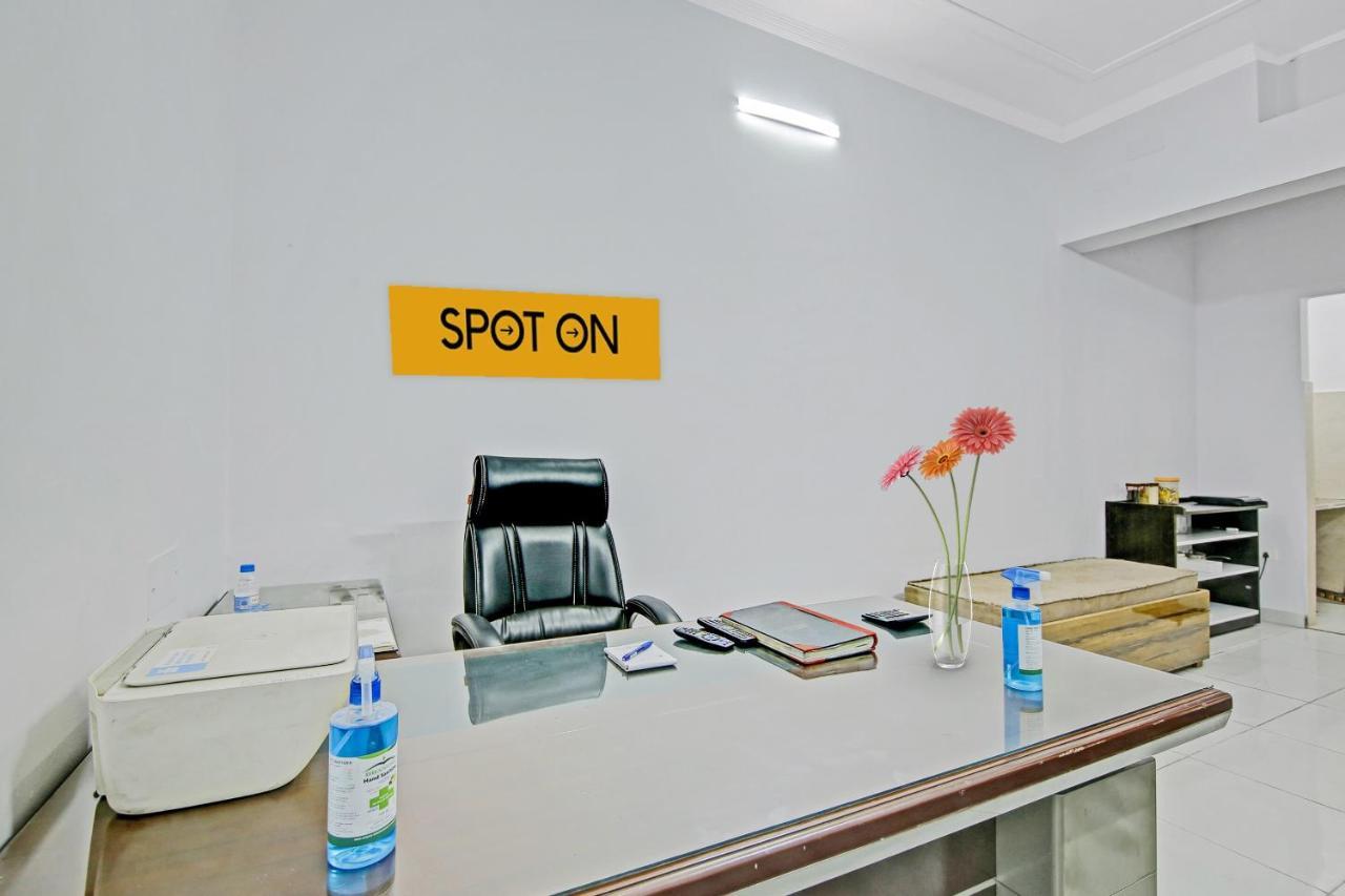 Spot On Shree Naman Guest House Sonipat Exterior foto